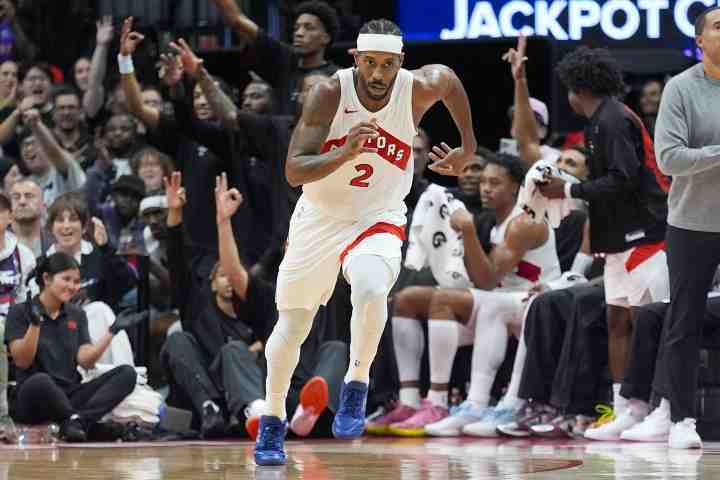 9月刚签2年1.15亿续约！小卡左膝肿胀将休战 或无缘战旧主快船